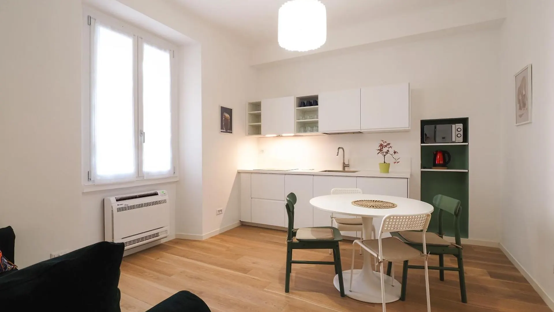 Apartament Primopiano - Russo Mediolan 0*,  Włochy